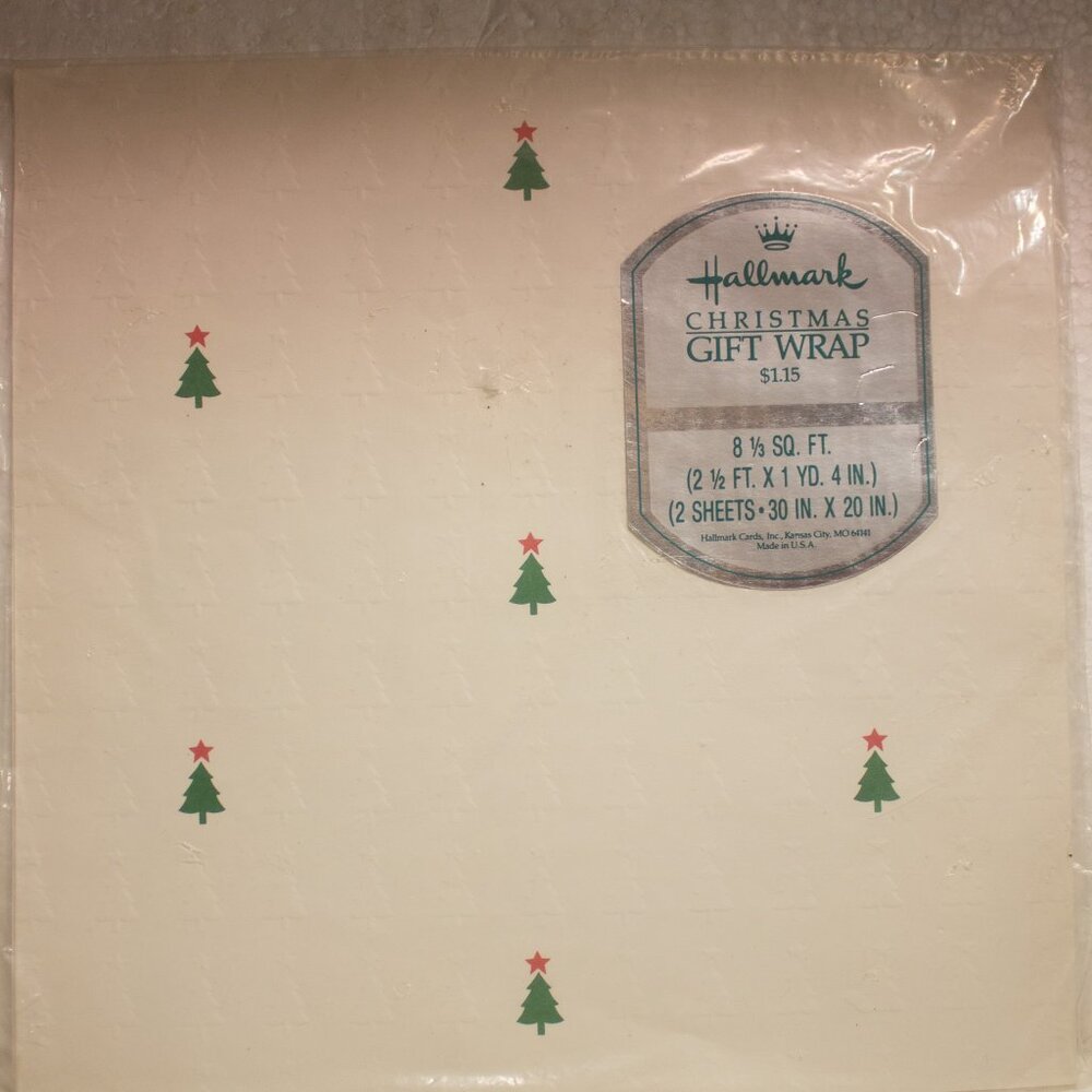 Vintage Hallmark Christmas Gift Wrap 2 Sheets 30x20 Inches New in Package